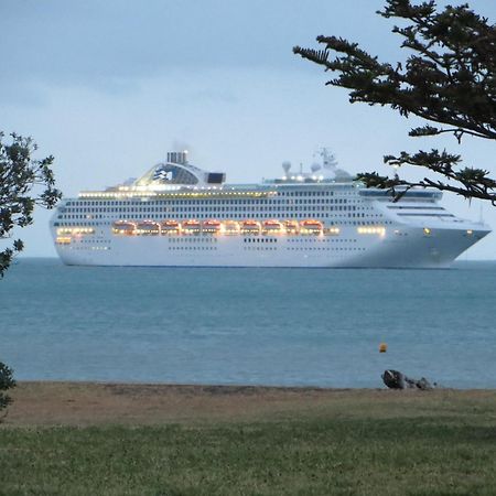 Harbour View Seaside Accommodation Napier Exterior photo