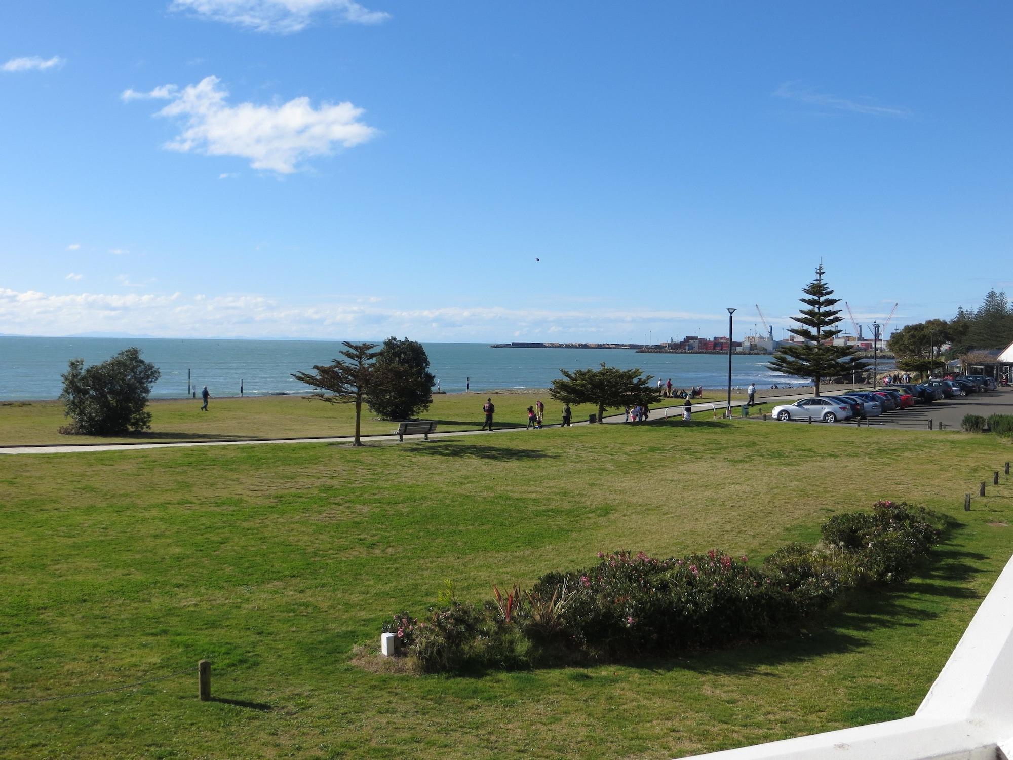 Harbour View Seaside Accommodation Napier Exterior photo